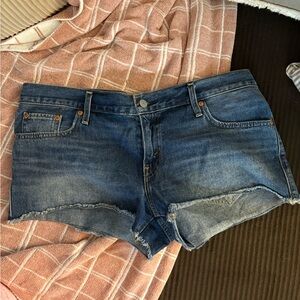 Levi’s Low-Rise Women's Denim Cutoff Shorts - Blue